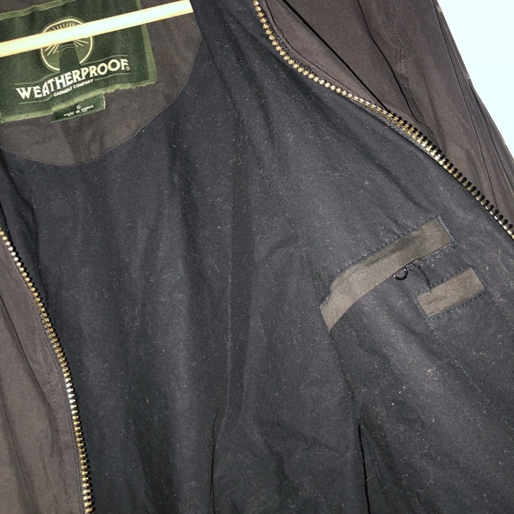 Weatherproof jacket - Picture 4 of 5